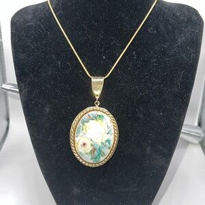 Elegant Gold Floral Locket on a Delicate Premier Designs Gold Tone Chain